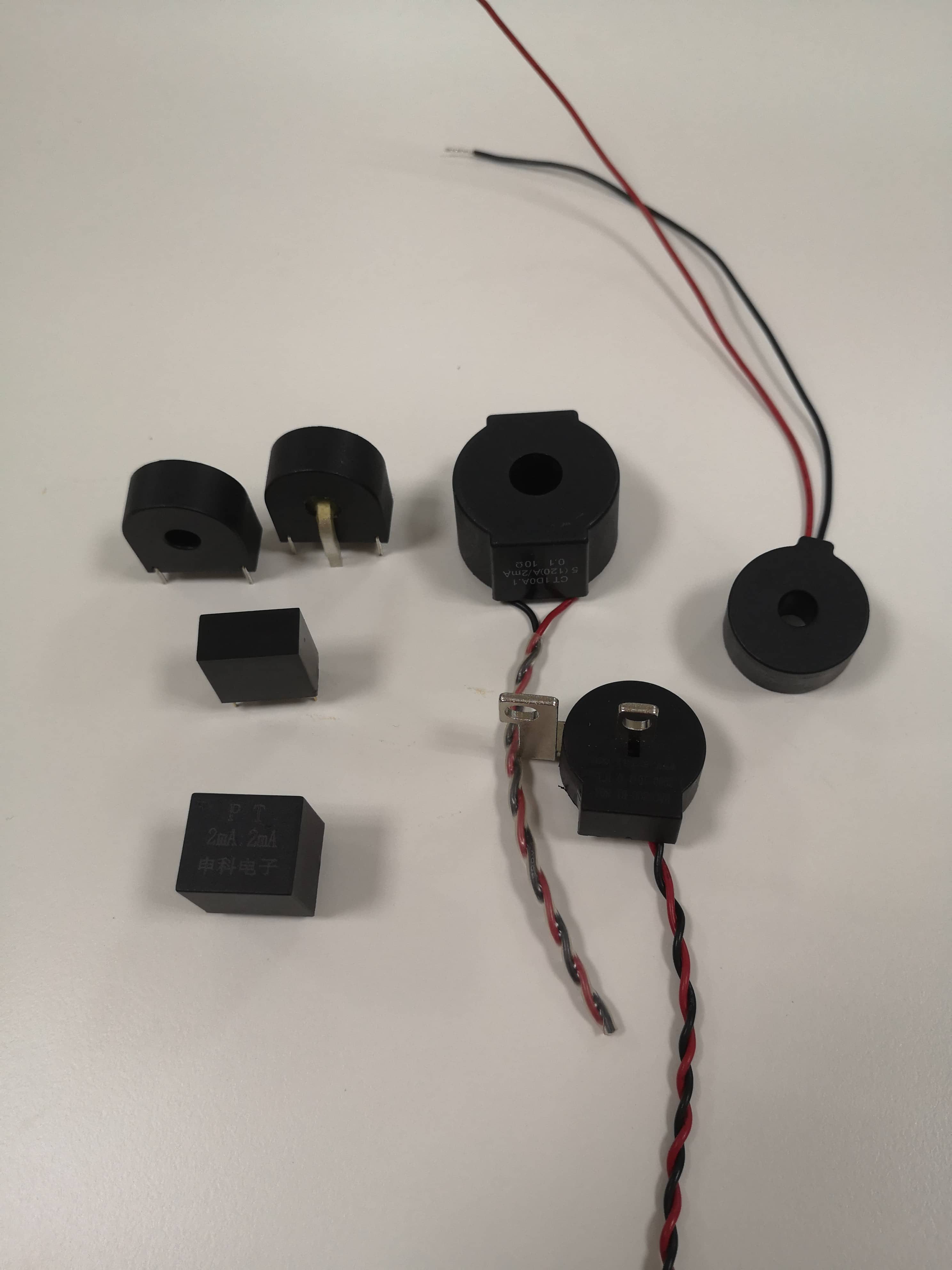 PCB-mounted type current